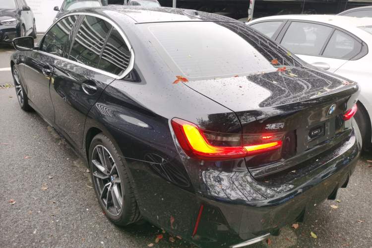 Used BMW 3 Series 2025 325i M Sport Package Exterior 2