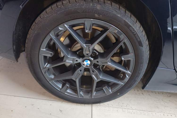 Used BMW 3 Series 2025 330Li M Sport Shadowline Package Exterior 2