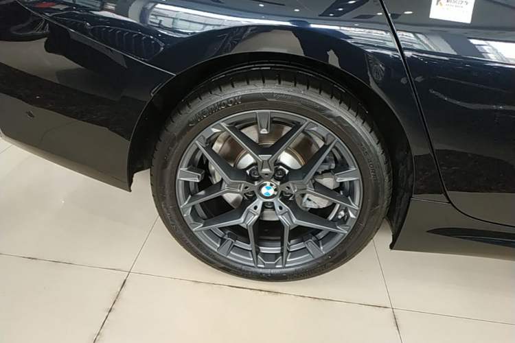 Used BMW 3 Series 2025 330Li M Sport Shadowline Package Exterior 2