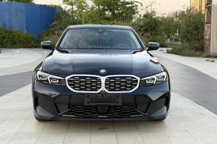 Used BMW 3 Series 2025 325i M Sport Package Exterior 3