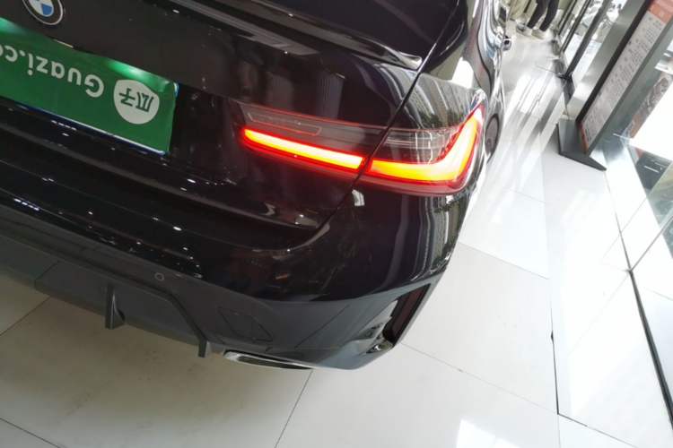 Used BMW 3 Series 2025 325Li M Sport Package Exterior 3