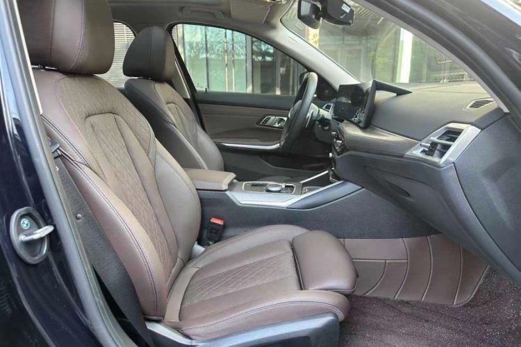 Used BMW 3 Series 2025 330Li M Sport Shadowline Package Exterior 3