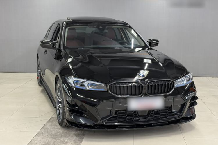 Used BMW 3 Series 2025 325i M Sport Package Exterior 3