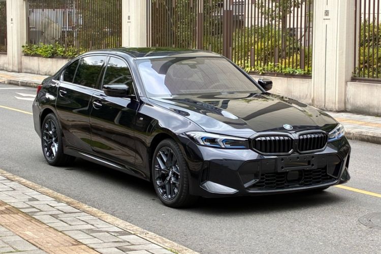 Used BMW 3 Series 2025 330Li M Sport Shadowline Package Exterior 3