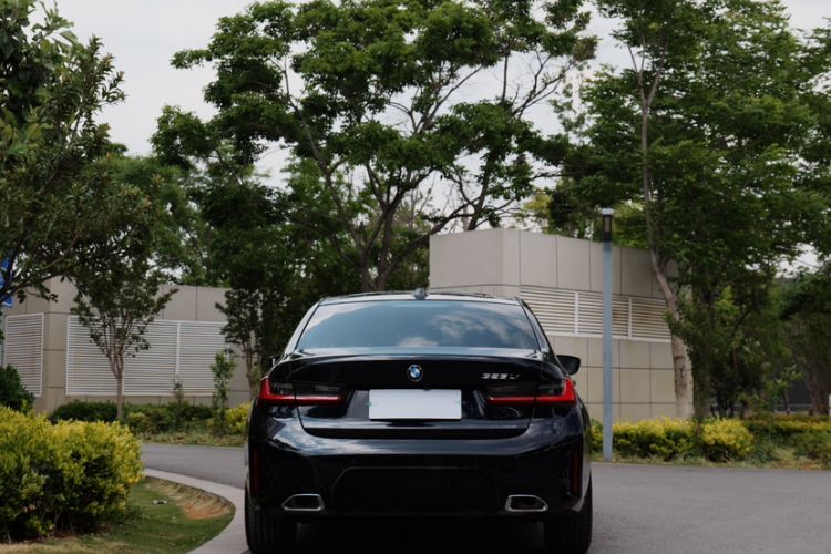 Used BMW 3 Series 2025 325Li M Sport Package Exterior 3