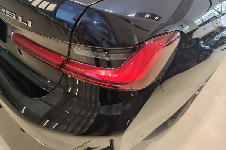 Used BMW 3 Series 2025 325Li M Sport Package Exterior 3