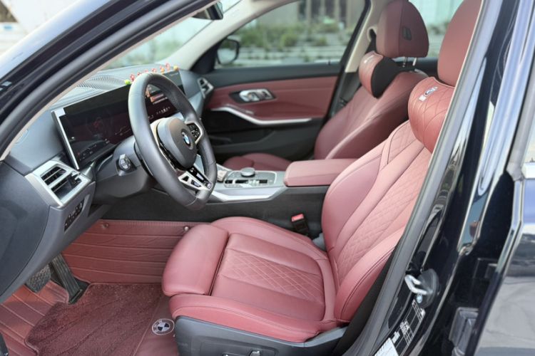 Used BMW 3 Series 2025 325i M Sport Package Exterior 4