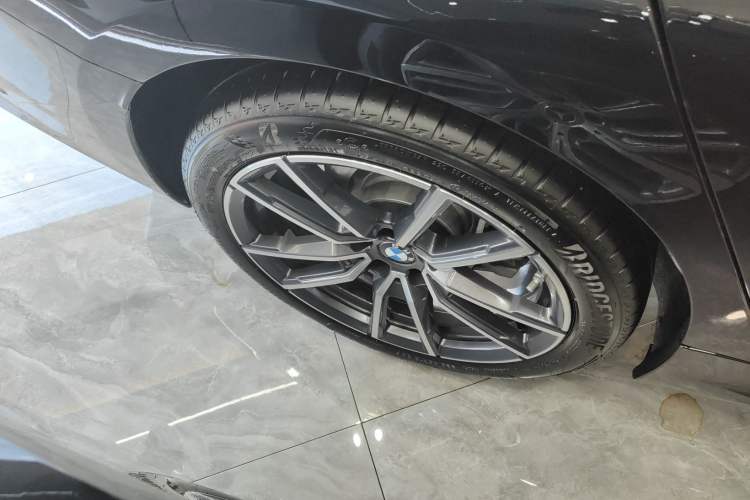 Used BMW 3 Series 2025 325Li M Sport Package Exterior 5