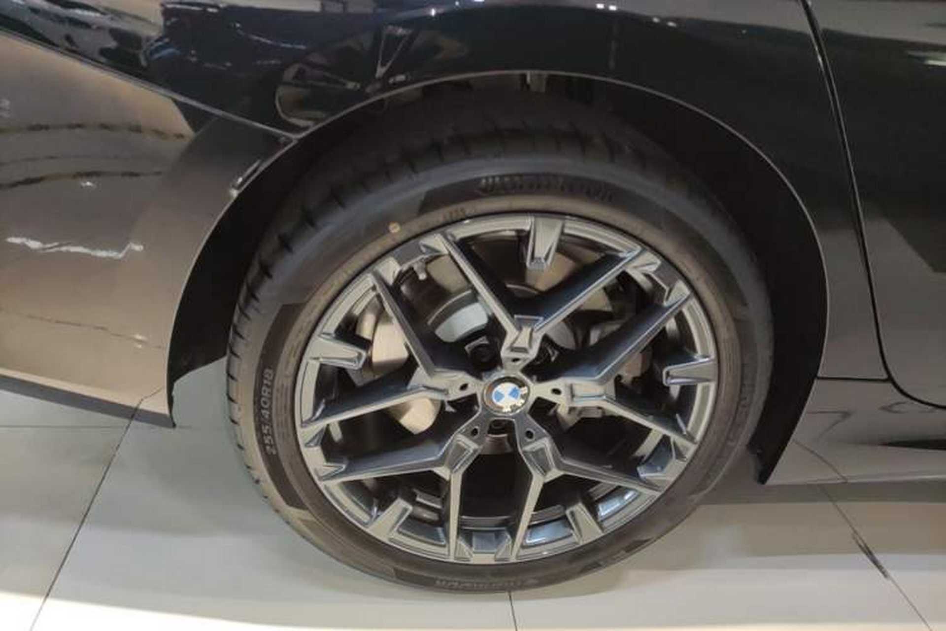 Used BMW 3 Series 2025 330Li M Sport Shadowline Package Exterior 5