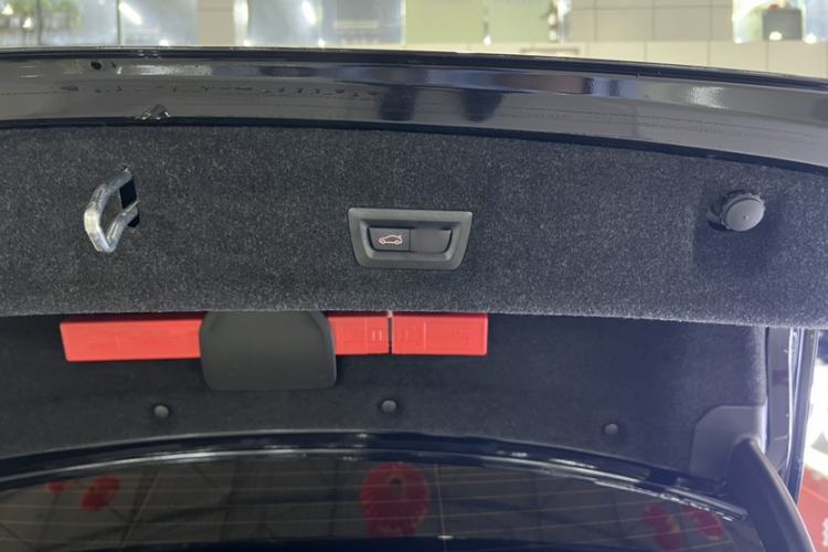 Used BMW 3 Series 2025 330Li M Sport Shadowline Package Exterior 6
