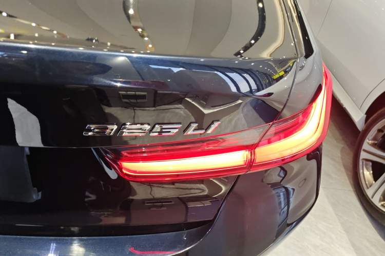 Used BMW 3 Series 2025 325Li M Sport Package Exterior 6