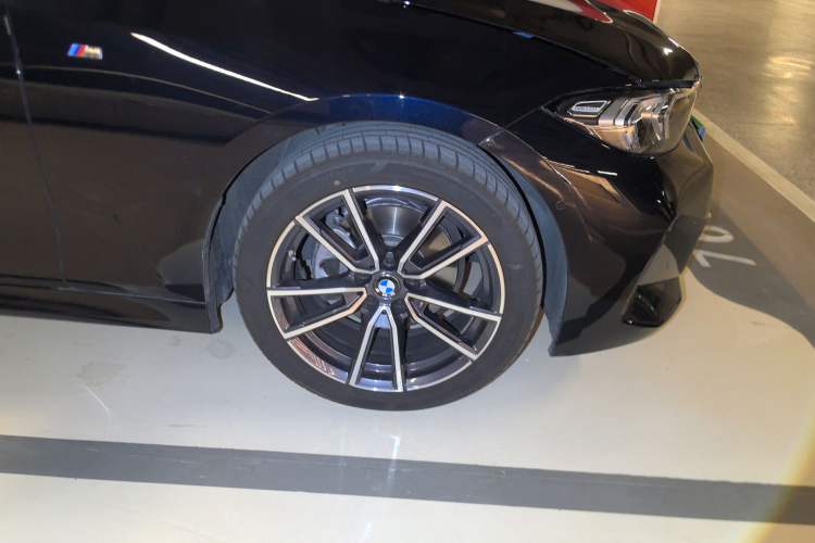 Used BMW 3 Series 2025 325Li M Sport Package Exterior 7