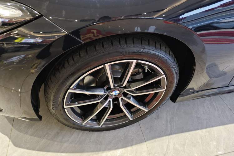 Used BMW 3 Series 2025 325Li M Sport Package Exterior 7