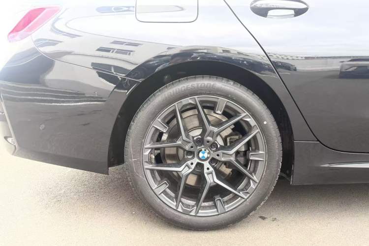 Used BMW 3 Series 2025 330Li M Sport Shadowline Package Exterior 7