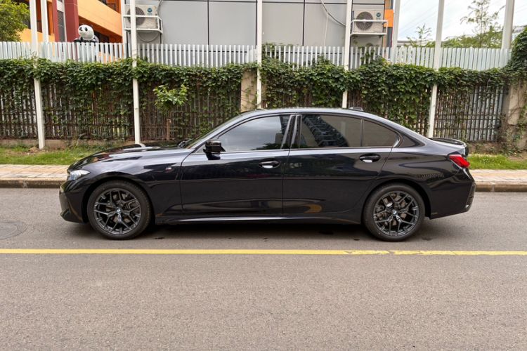 Used BMW 3 Series 2025 330Li M Sport Shadowline Package Exterior 8