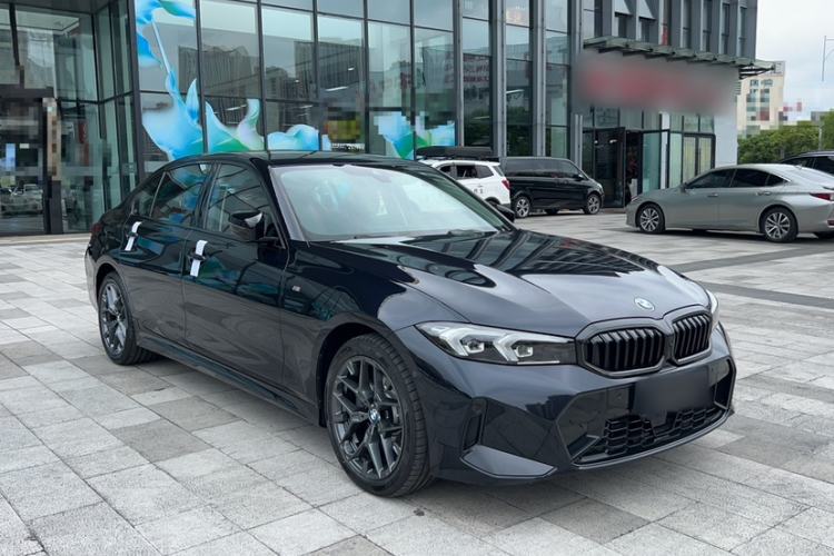 Used BMW 3 Series 2025 330Li M Sport Shadowline Package Exterior 9