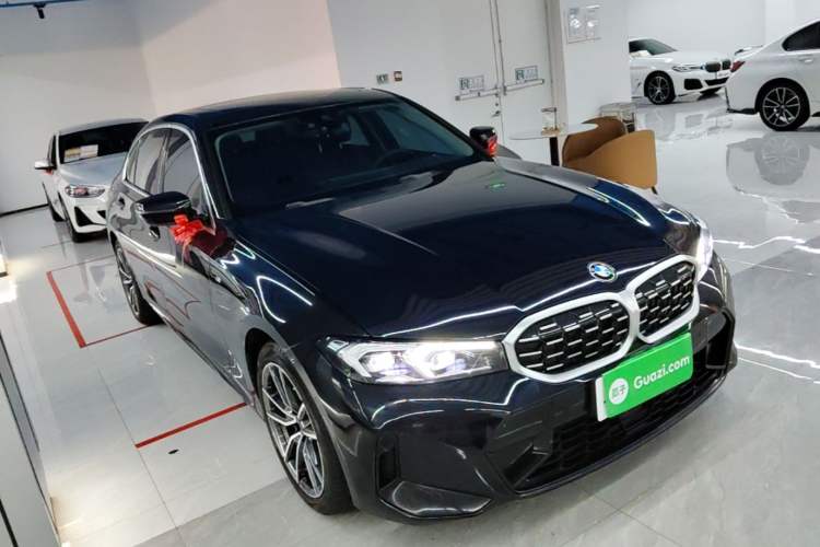 Used BMW 3 Series 2025 325Li M Sport Package Front Right 45 Deg