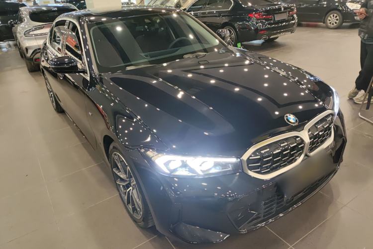 Used BMW 3 Series 2025 325Li M Sport Package Front Right 45 Deg