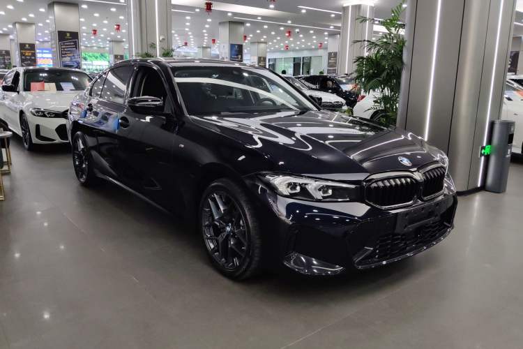 Used BMW 3 Series 2025 330Li M Sport Shadowline Package Front Right 45 Deg