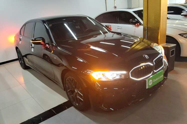 Used BMW 3 Series 2025 330Li M Sport Shadowline Package Front Right 45 Deg