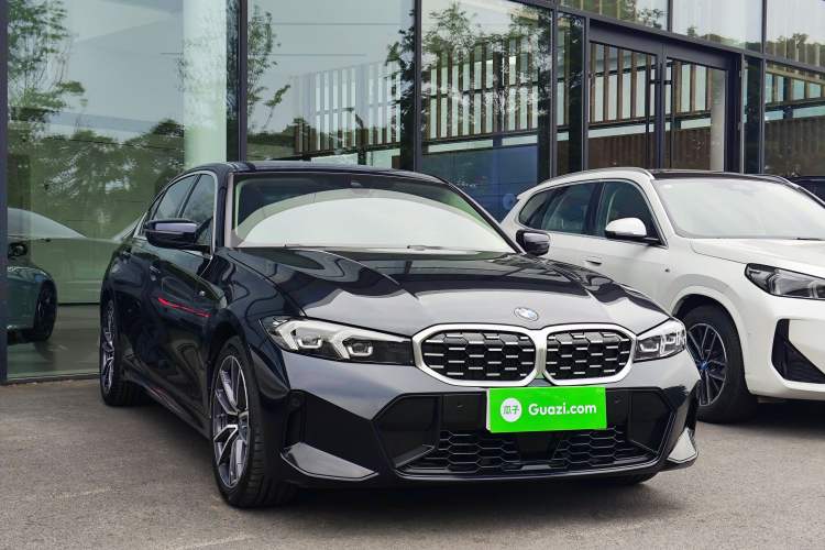 Used BMW 3 Series 2025 325Li M Sport Package Front Right 45 Deg