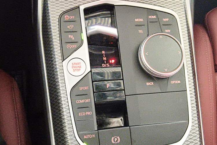 Used BMW 3 Series 2025 330Li M Sport Shadowline Package Gear Lever