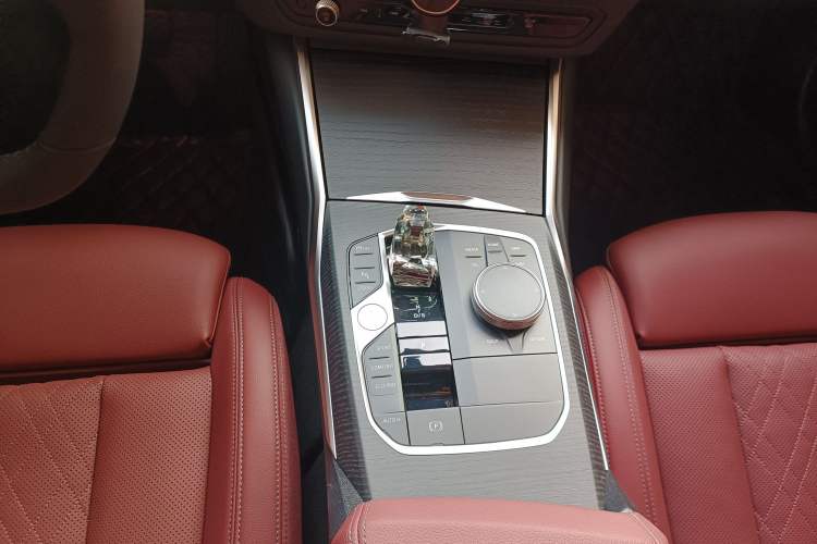Used BMW 3 Series 2025 325Li M Sport Package Gear Lever