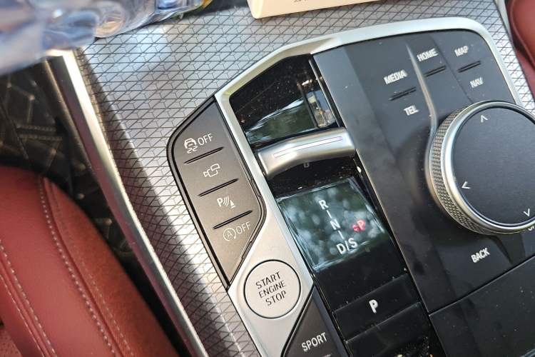 Used BMW 3 Series 2025 330Li M Sport Shadowline Package Gear Lever