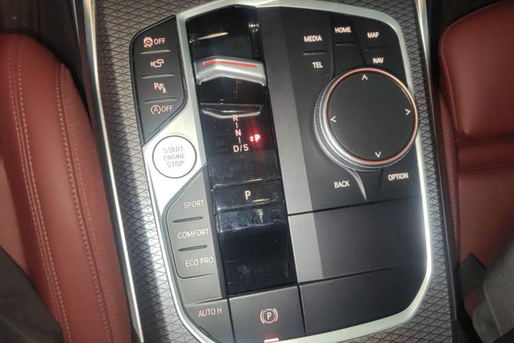 Used BMW 3 Series 2025 330Li M Sport Shadowline Package Gear Lever