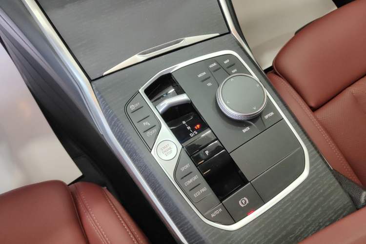 Used BMW 3 Series 2025 325Li M Sport Package Gear Lever