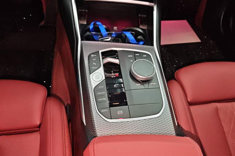 Used BMW 3 Series 2025 330Li Luxury Edition M Sport Night Edition Package Gear Lever