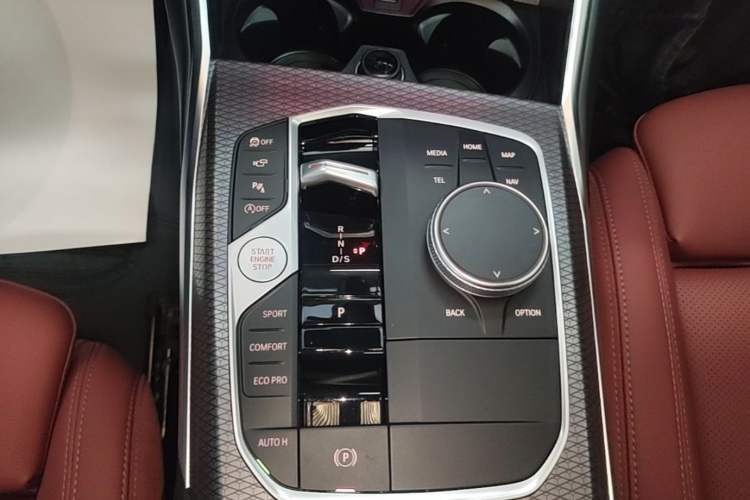 Used BMW 3 Series 2025 330Li M Sport Shadowline Package Gear Lever