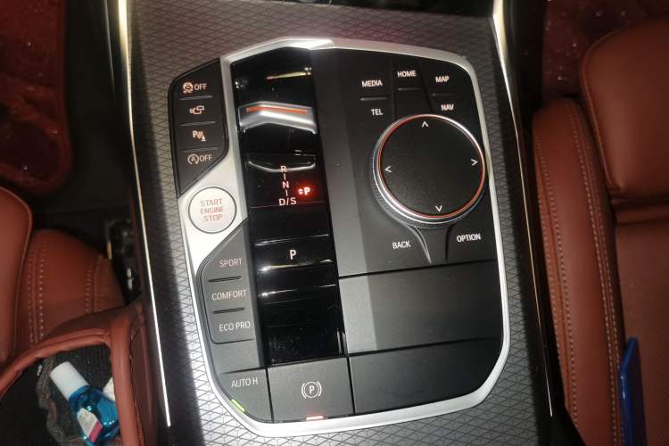 Used BMW 3 Series 2025 330i M Sport Night Edition Package Gear Lever