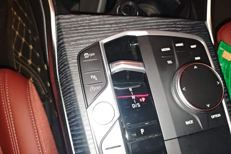 Used BMW 3 Series 2025 325Li M Sport Package Gear Lever
