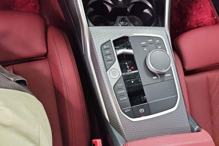 Used BMW 3 Series 2025 330Li M Sport Shadowline Package Gear Lever