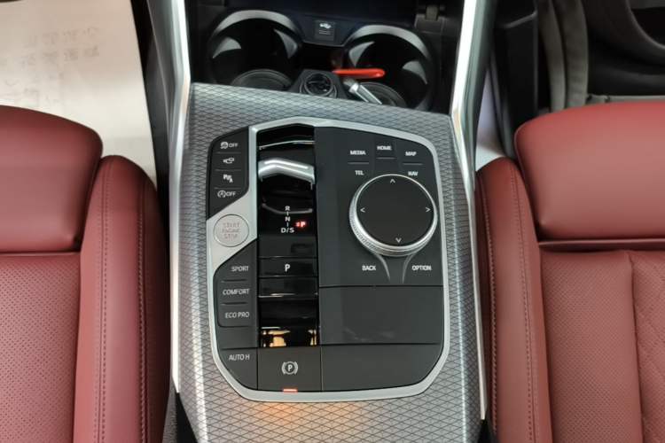 Used BMW 3 Series 2025 330Li M Sport Shadowline Package Gear Lever