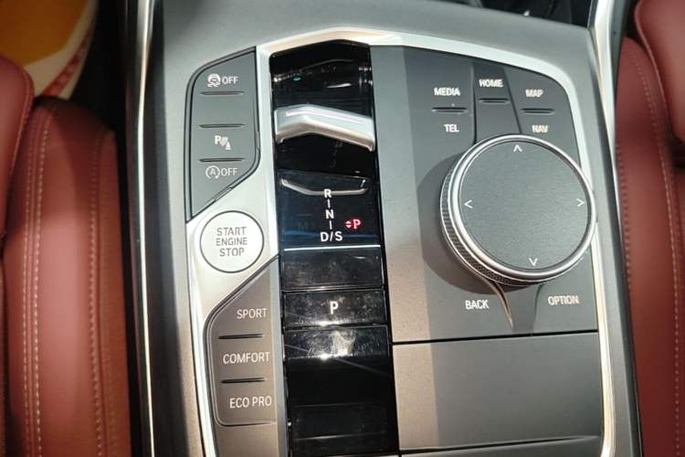 Used BMW 3 Series 2025 325i M Sport Package Gear Lever