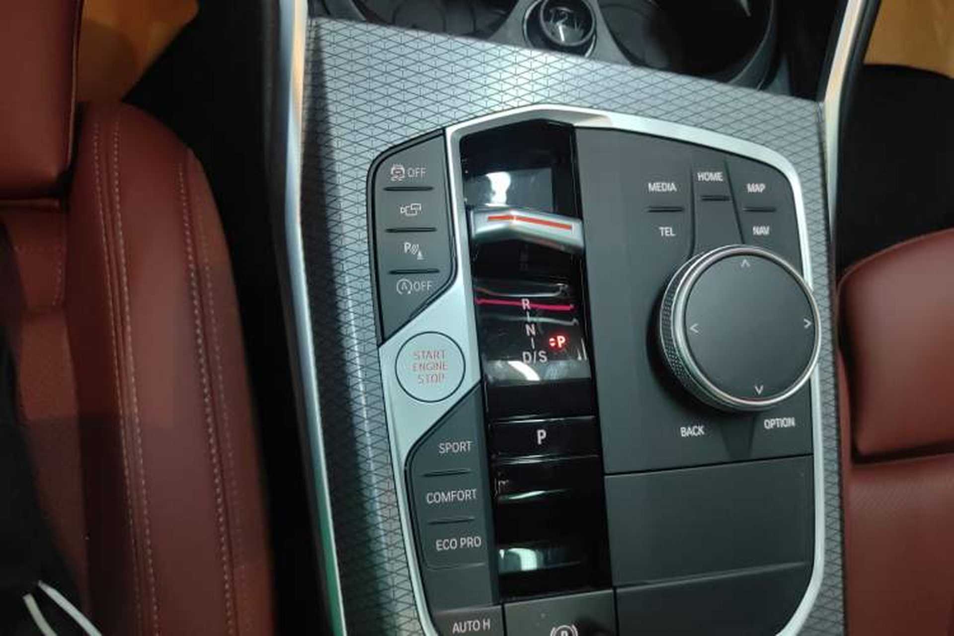 Used BMW 3 Series 2025 330Li M Sport Shadowline Package Gear Lever