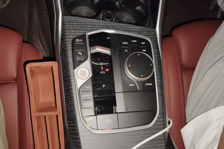 Used BMW 3 Series 2025 325Li M Sport Package Gear Lever