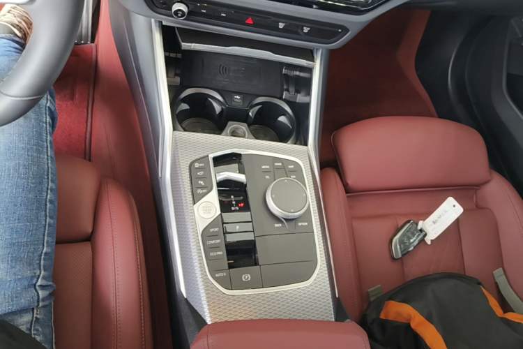 Used BMW 3 Series 2025 330Li M Sport Shadowline Package Gear Lever