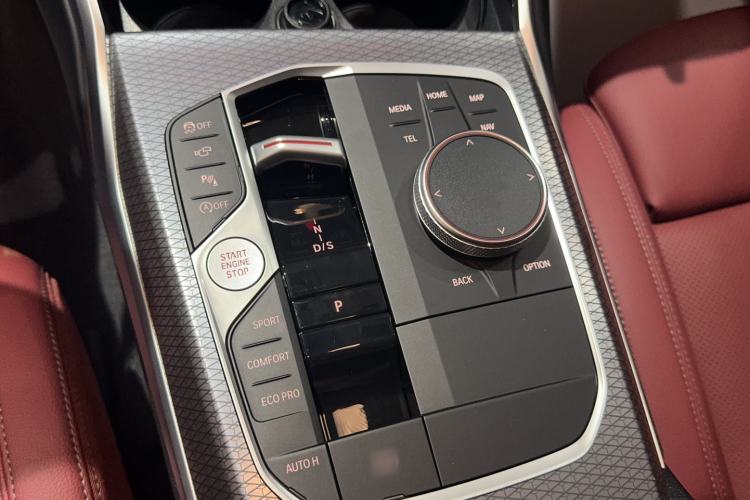 Used BMW 3 Series 2025 330Li M Sport Shadowline Package Gear Lever