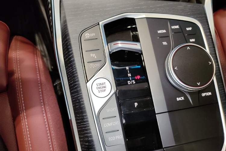 Used BMW 3 Series 2025 325Li M Sport Package Gear Lever