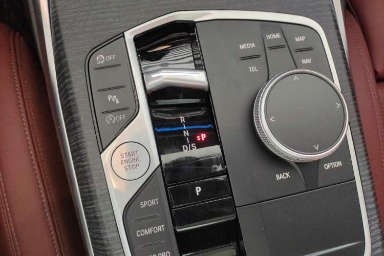 Used BMW 3 Series 2025 325Li M Sport Package Gear Lever