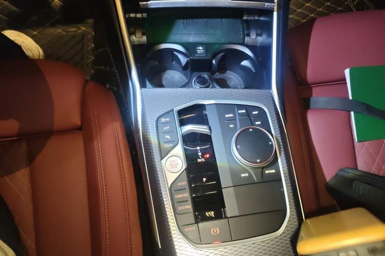Used BMW 3 Series 2025 330Li M Sport Shadowline Package Gear Lever