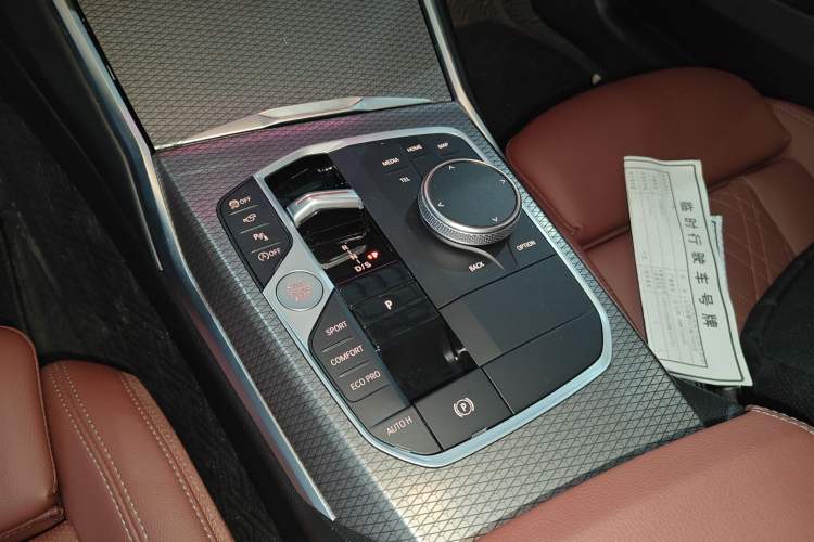 Used BMW 3 Series 2025 330Li M Sport Shadowline Package Gear Lever