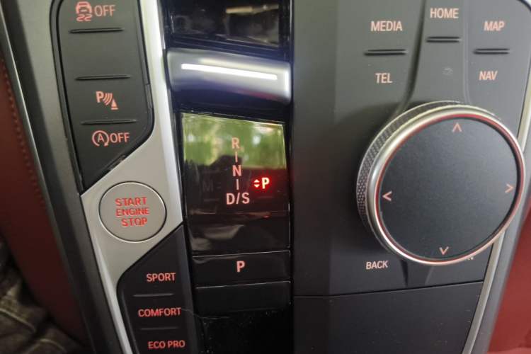 Used BMW 3 Series 2025 325i M Sport Package Gear Lever