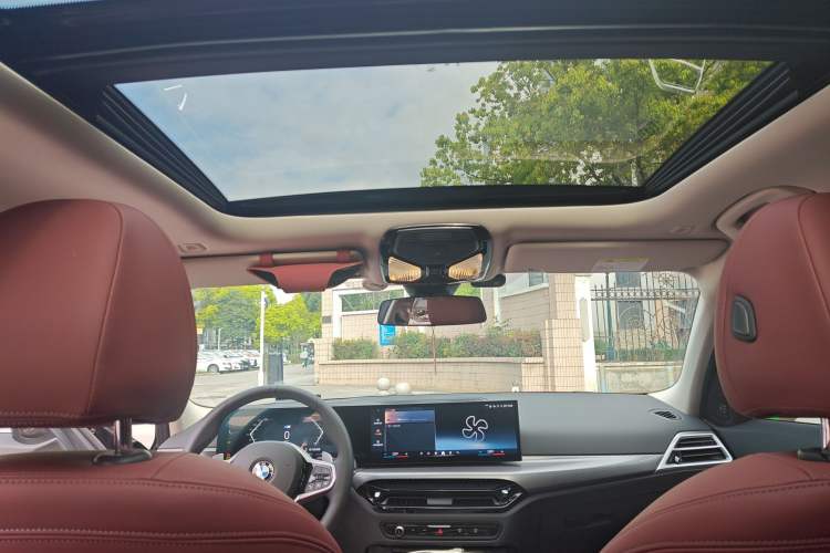 Used BMW 3 Series 2025 330Li M Sport Shadowline Package Headliner
