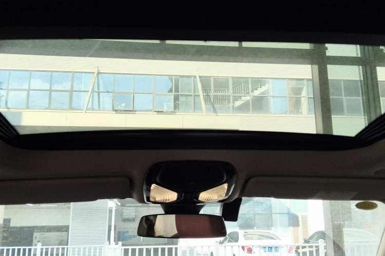 Used BMW 3 Series 2025 330Li M Sport Shadowline Package Headliner