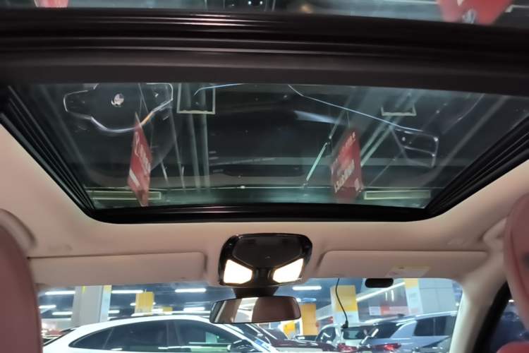 Used BMW 3 Series 2025 330Li M Sport Shadowline Package Headliner