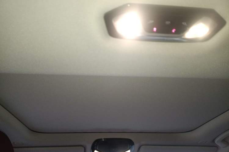 Used BMW 3 Series 2025 325i M Sport Package Headliner